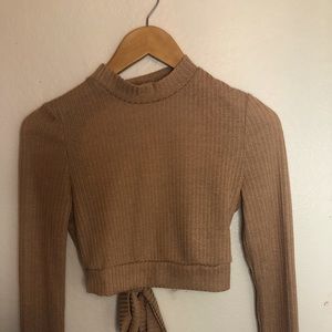 Cropped top long sleeve